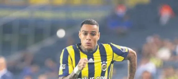 Ajax’tan Van der Wiel atağı