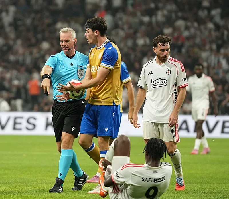 Sergen Yalçın ile siftah zamanı! Beşiktaş'ın Alanyaspor maçı 11'i netleşti - 10