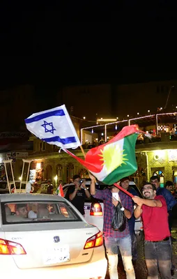 Erbil'de İsrail bayrağıyla kutlama