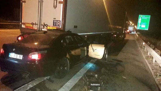 Osmaniye'de feci kaza! Otomobil TIR'a arkadan çarptı: 2 ölü-1