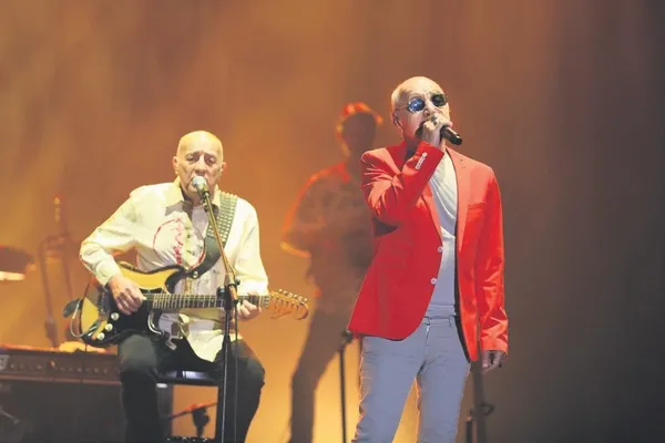 gul-golge-tatil-plani-yapamamaktan-dert-yandi-1629323620971.jpeg Gül Gölge tatil planı yapamamaktan dert yandı!-4