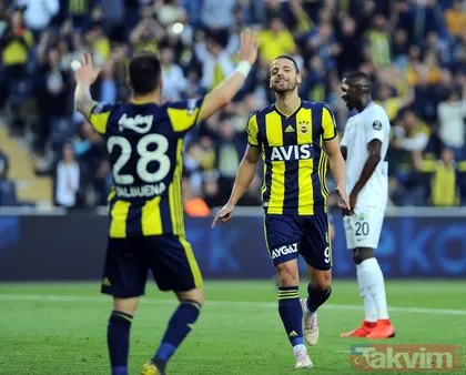 Fenerbahçe teknik direktörü Ersun Yanal şikayetçi olduğu isimleri açıkladı