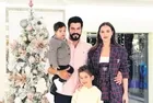Burak Özçivit ve eşi Fahriye Evcen'in yeni yıl fotoğrafına beğeni yağmuru!