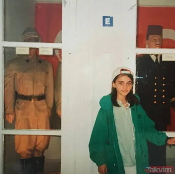 Engin Altan Düzyatan ve Neslişah Alkoçlar'ın bu halini hiç görmediniz (Ünlülerin çocukluk fotoğrafları) - 7