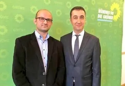 İhanet şebekesinin Avrupa'daki beyni görüntülendi: FETÖ'nün en kirli isimlerinden Ercan Karakoyunlu'nun lüks yaşamı-13