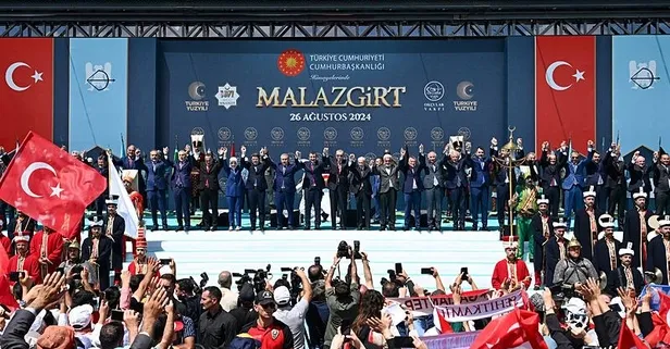 Malazgirt'te "kuvvet komutanları sahneye çıkmadı" iddiası patladı! İşte gerçekler