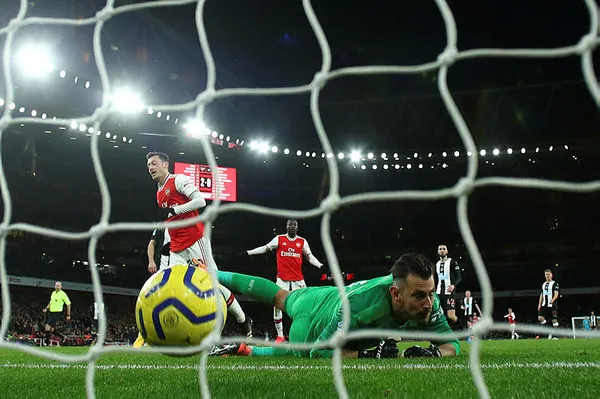 zenitten-fenerbahcelileri-uzen-mesut-ozil-cevabi-galatasaraya-gitmeliydi-daha-buyuk-kulup-1610917771123.jpg Zenit'ten Fenerbahçelileri üzen Mesut Özil cevabı! "Galatasaray'a gitmeliydi, daha büyük kulüp"-6