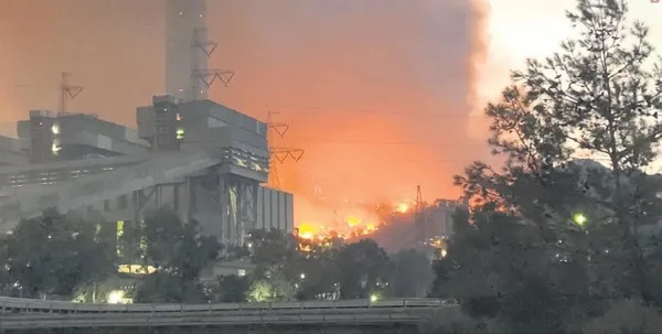 Ünlü oyuncu İbrahim Çelikkol, oturduğu yerden ahkam kesenlerin aksine alevlerin içine daldı-7