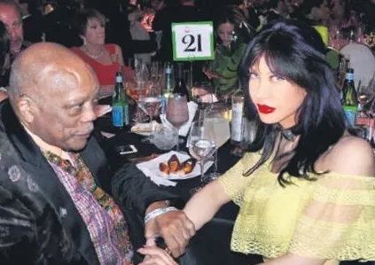 Coronavirüs ABD'yi tüketti! Sosyetik Demet Öger böyle seslendi: Türkiye'nin değerini bilin-2