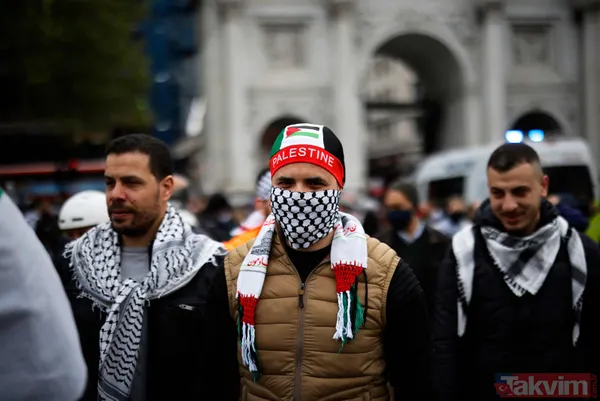 SON DAKİKA: Filistinlilerin katledilmesi protesto ediliyor! Binler Londra'da İsrail Büyükelçiliği'ne yürüyor - 8