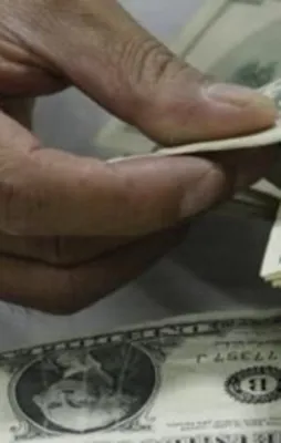 İran'da dolar kuru sabitlendi