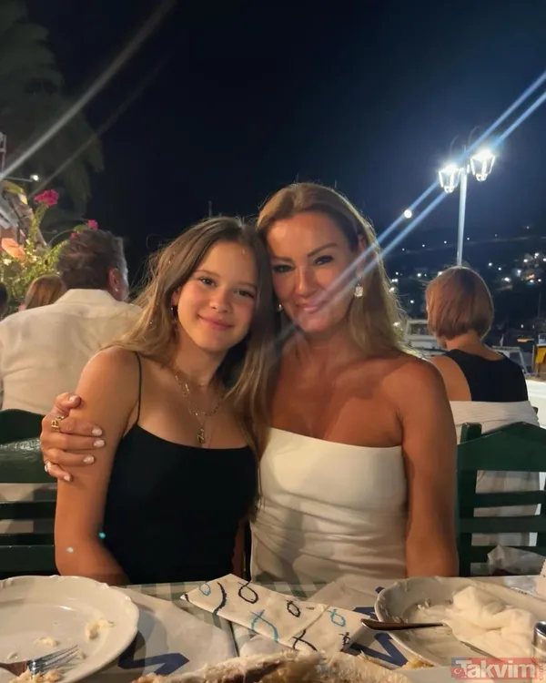 Pınar Altuğ annesini doğum gününde andı! Görenler inanamadı: “Yeşilçam’ın zarif oyuncuları...” - 11