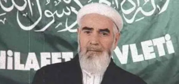 Almanya'da, Türkiye ve Atatürk aleyhinde kampanyalar yürüten ve kendisini halife ilan eden ''Kara Ses Cemalettin Kaplan'' öldü