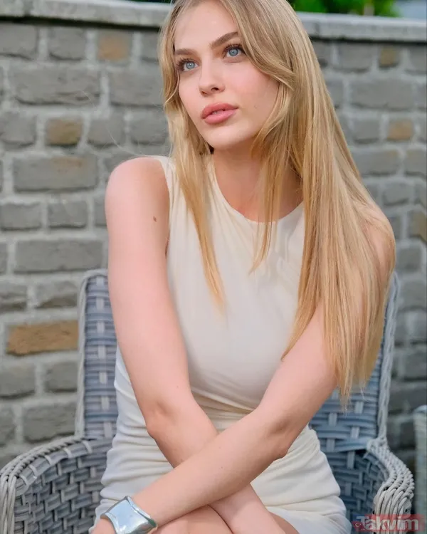 İbrahim Tatlıses’in gelini son halini paylaştı: Ne yakışmış maşallah! 6,5 aylık hamile olan Yasemin Şefkatli’den karnı burnunda pozlar! - 3