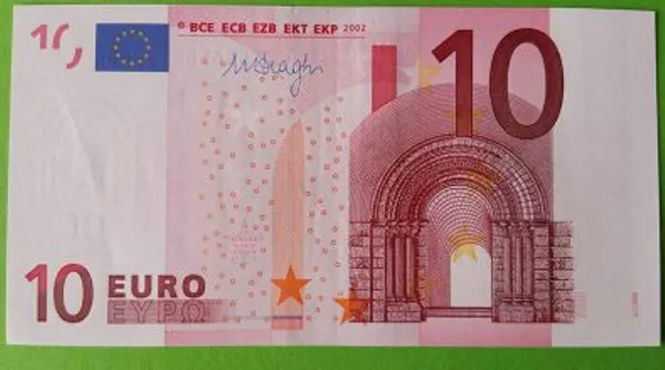 Servet değerinde! Para üstü olarak aldığı 10 Euro'yu 5 yıldır sandıkta saklıyor!-1