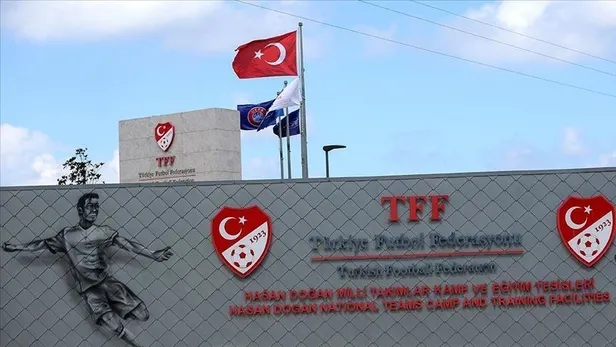 Erman Toroğlu A Spor ekranlarında MHK'nın 13 hakem ile ilgili kararının bilinmeyenlerini anlattı-7
