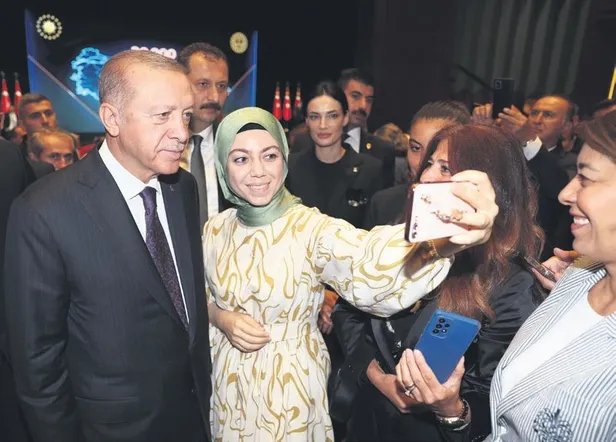 baskan-recep-tayyip-erdogandan-cetelere-sert-mesaj-1662076236251.jpeg Başkan Recep Tayyip Erdoğan'dan çetelere sert mesaj!-2