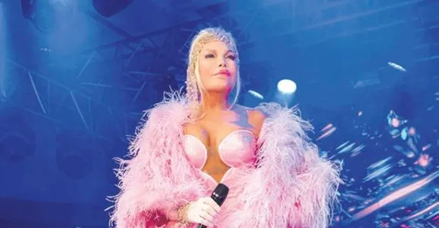 Ajda Pekkan'dan davetlilere müzik ziyafeti!