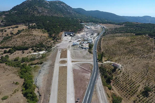 Dev projede tarih belli oldu! Sürücülerin "korkulu rüyasıydı" 45 dakikalık mesafe 5 dakikaya düşecek