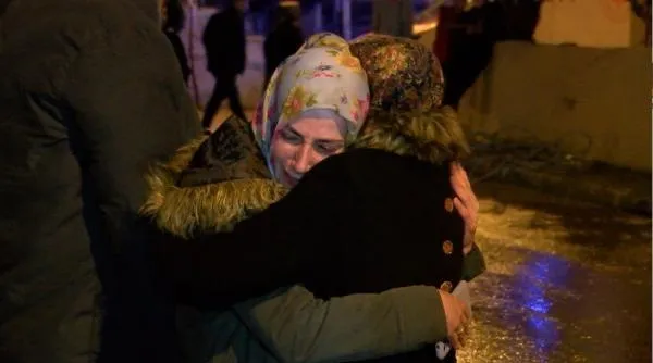 Pendik'te ailesiyle tartışan madde bağımlısı öfkesini evi ateşe vererek kustu-4