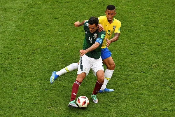 Rafael Marquez, Dünya Kupası eleme maçlarında forma giyen en yaşlı futbolcu oldu-2