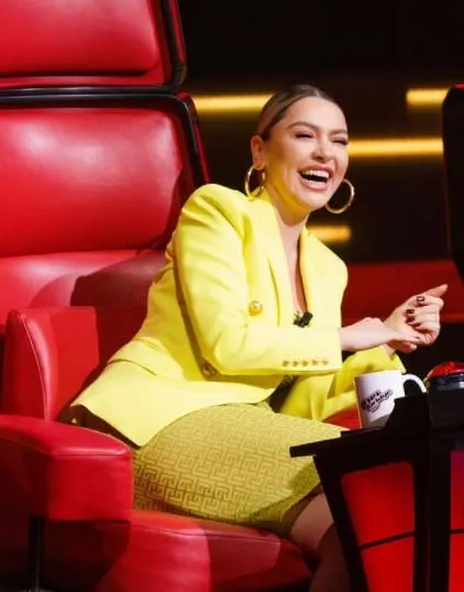 gelinim-mutfaktaya-hadise-soku-songul-karlidan-sonra-o-unlu-isim-programi-sunacak-heyecan-yaratan-iddia-1635157141195.jpg Songül Karlı'dan sonra fenomen programda Hadise rüzgarı esecek! Gelinim Mutfakta'ya Hadise şoku! Heyecan yaratan iddia-5