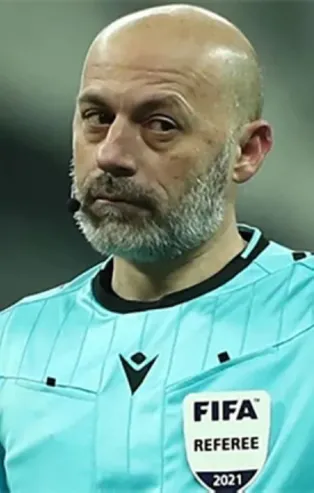 Son dakika: Cüneyt Çakır hakemliği bıraktı! TFF'den resmi açıklama geldi...