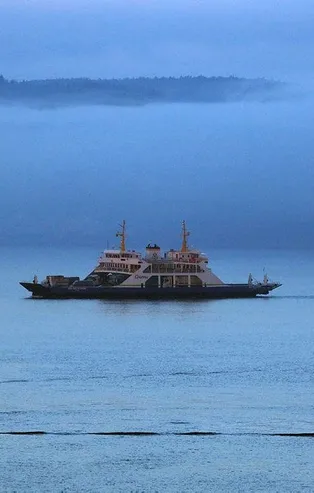 Son dakika: Sis nedeniyle kapatılan Çanakkale Boğazı 13,5 saat sonra gemi geçişine açıldı