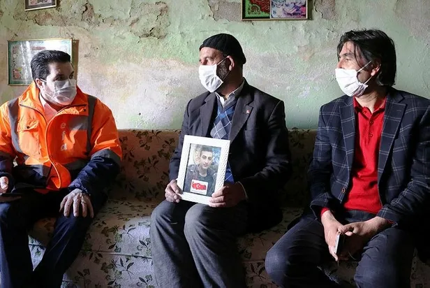 icisleri-bakani-soylu-oglu-pkkli-teroristler-tarafindan-kacirilan-salih-gokce-ile-gorustu-1588536325206.jpeg İçişleri Bakanı Soylu oğlu PKK'lı teröristler tarafından kaçırılan Salih Gökçe ile görüştü-3