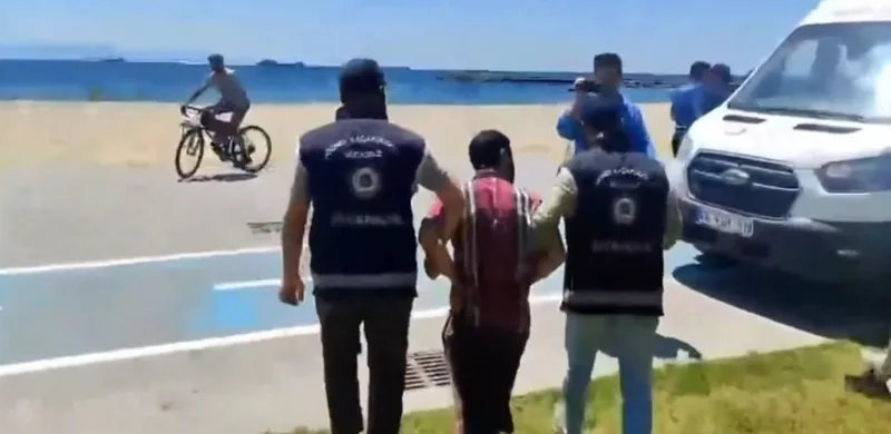 gocmen-kacakcilarina-kalkan-25-darbesi-149-umut-tacirinden-42si-tutuklandi-her-an-enselerindeyiz-1719900062347.jpeg Göçmen kaçakçılarına Kalkan-25 darbesi! 149 umut tacirinden 42'si tutuklandı... "Her an enselerindeyiz"-4