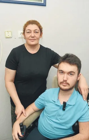 Sırtında taşıdığı oğlu, Seval hanımın gururu oldu