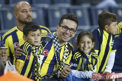 Fenerbahçe’nin ilk golü öncesi verilen korner kararı büyük tepkilere yol açtı