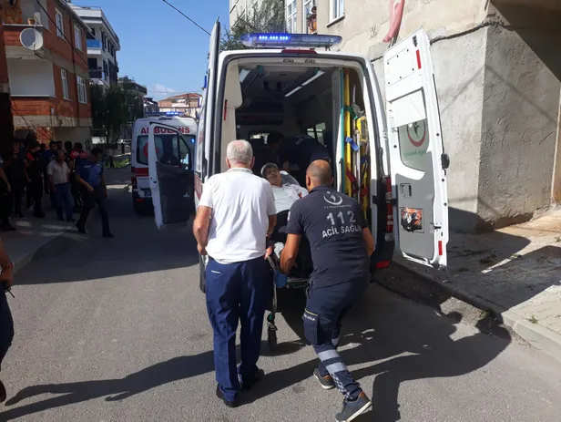 Son dakika: Sultanbeyli'de çok sayıda kişinin yaralandığı silahlı kavga kamerada-5