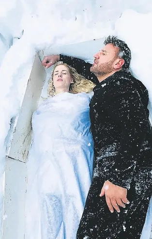 Diri diri mezara girdi