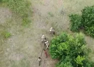 İHA korkusu hainleri ele verdi: Teröristlerin insansız hava aracından korunmak için şemsiye açtığı ortaya çıktı