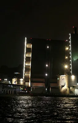 Karaköy yeni iskelesine kavuştu