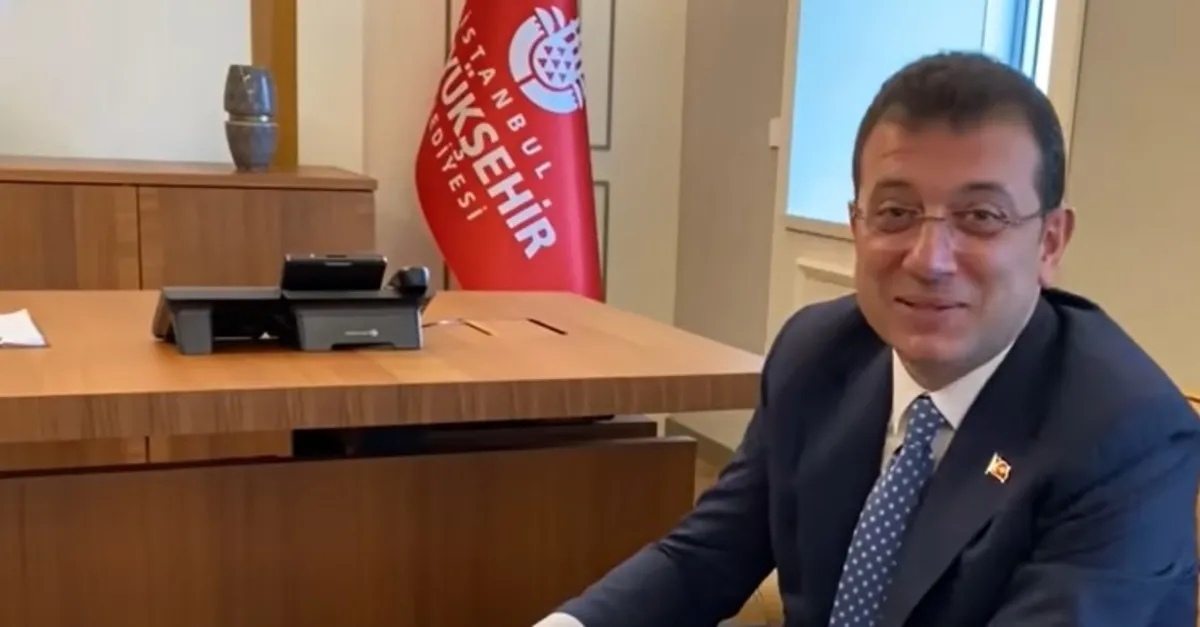 CHP'li İBB Başkanı Ekrem İmamoğlu iş PR'a gelince makamında yemek yedi