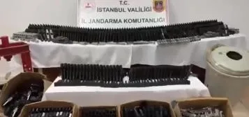 bakan-yerlikaya-detaylari-paylasti-64-ilde-kahramanlar-operasyonu-1696325085052.jpeg 64 ilde 'Kahramanlar' operasyonu! Bakan Yerlikaya duyurdu: 928 şüpheli gözaltına alındı-3