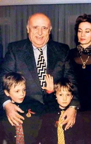 Demirel’in manevi oğlu  Ali Çetin Şener koronavirüs nedeniyle dün hayatını kaybetti