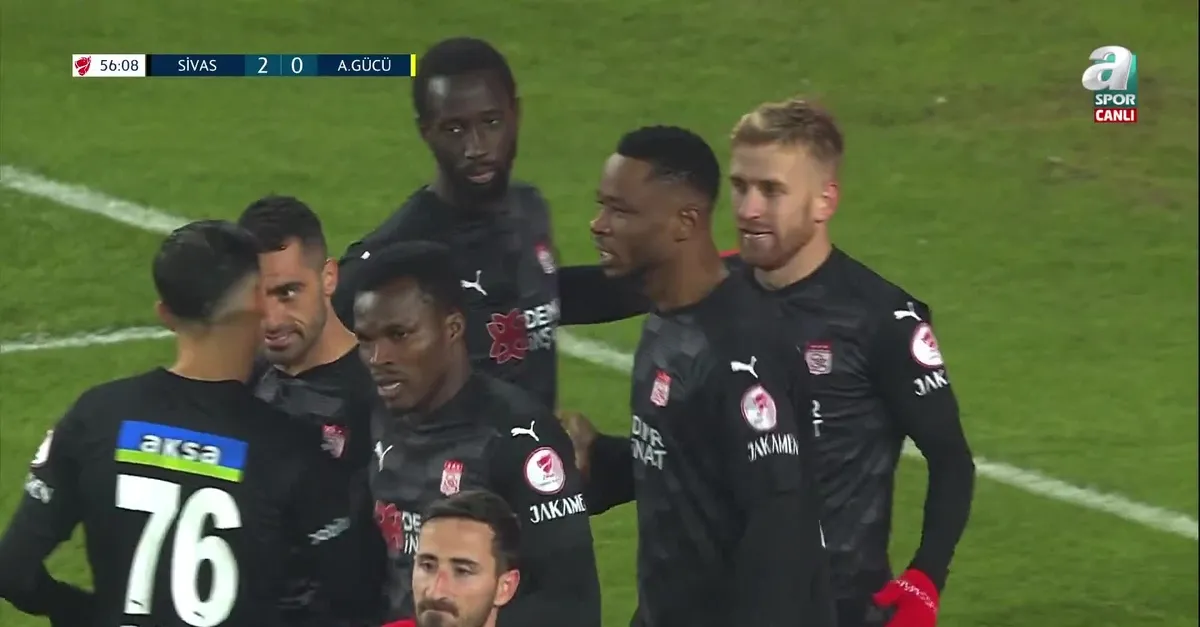 Sivasspor 2-0 Ankaragücü (Gol: Leke James)