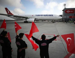 Milliler Türk bayraklarıyla karşılandı