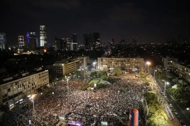 İsrail'de on binlerce gösterici "Yahudi ulus devlet" yasasını protesto etti