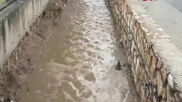 Bodrum'da sağanak: Sokaklar göle döndü