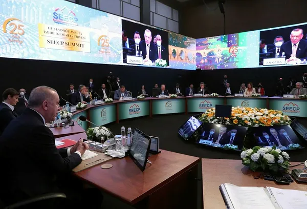 son-dakika-baskan-recep-tayyip-erdogandan-guneydogu-avrupa-ulkeleri-zirvesinde-onemli-aciklamalar-1623942034745.jpg Son dakika! Başkan Recep Tayyip Erdoğan'dan Güneydoğu Avrupa Ülkeleri Zirvesi'nde önemli açıklamalar-2