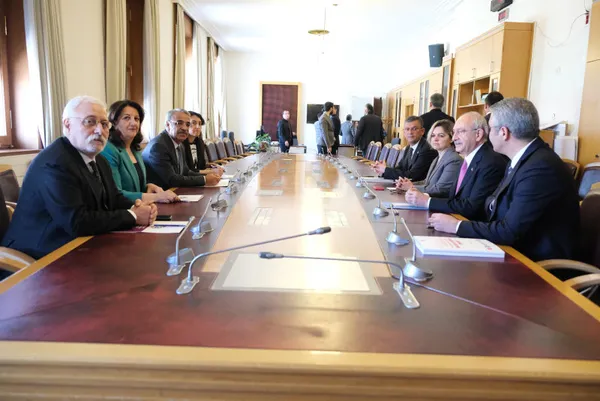 HDP'yi 'Tutum Belgesi' kesmedi: Kapalı kapılar ardından bakanlık ve milletvekilliği pazarlığı-18