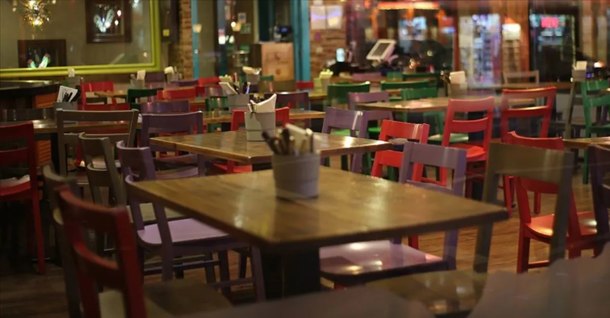 Normalleşmeyle birlikte açılacak restoran ve kafelerde hangi önlemler alınacak? TSE belirledi