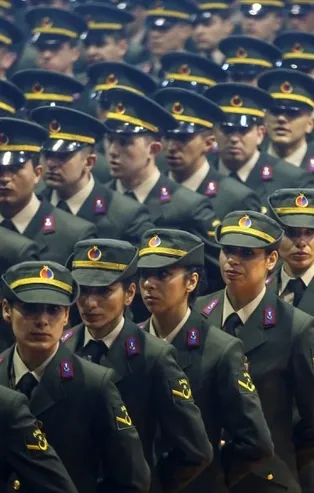 Bakan Akar'dan astsubaylara müjde