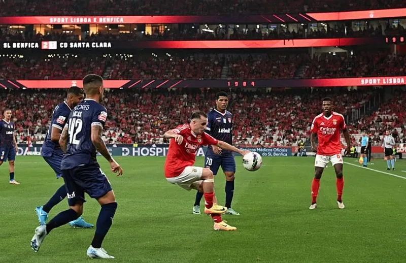 galatasarayda-ibrahim-hatipoglundan-onemli-aciklamalar-icardi-kalacak-mi-victor-osimhenin-sozlesmesi-ne-zamana-1726357692345.jpeg İbrahim Hatipoğlu'ndan Icardi ve Osimhen için flaş sözler!-5