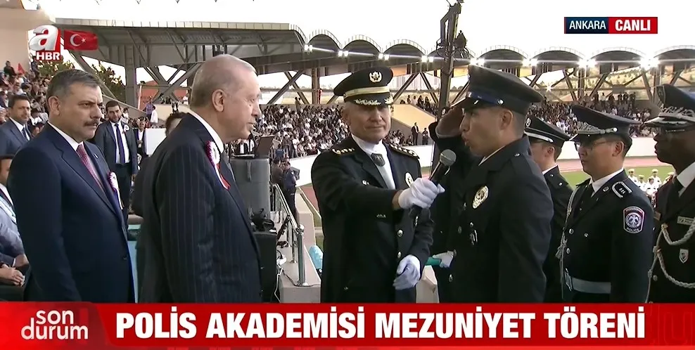polis-akademisinde-mezuniyet-heyecani-emniyete-13-bin-610-yeni-nefer-15-temmuz-sehitleri-unutulmadi-1782407320273.jpeg Polis Akademisi’nde mezuniyet heyecanı! Emniyet’e 13 bin 610 yeni nefer: 15 Temmuz şehitleri unutulmadı-2