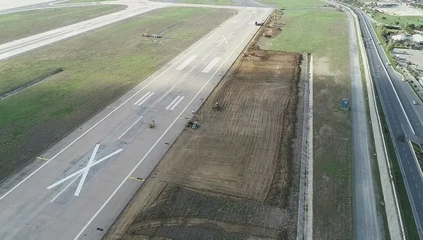 Atatürk Havalimanı içinde başlayan salgın hastanesi çalışmaları görüntülendi | Video